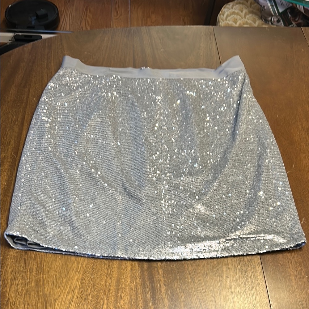 COURT & ROWE Silver Sequin Mini Pencil Skirt